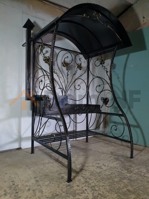 Мангал с фигурной ковкой. Большой. С плитой (МК043)